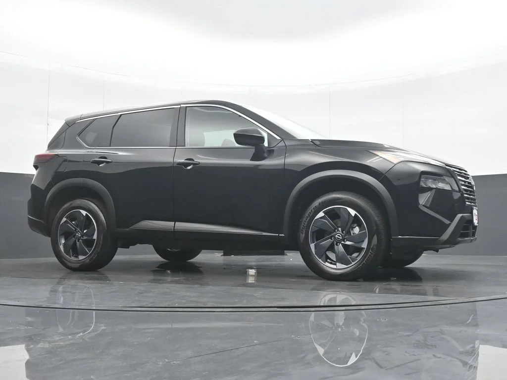Used 2025 Black Nissan SV image 32