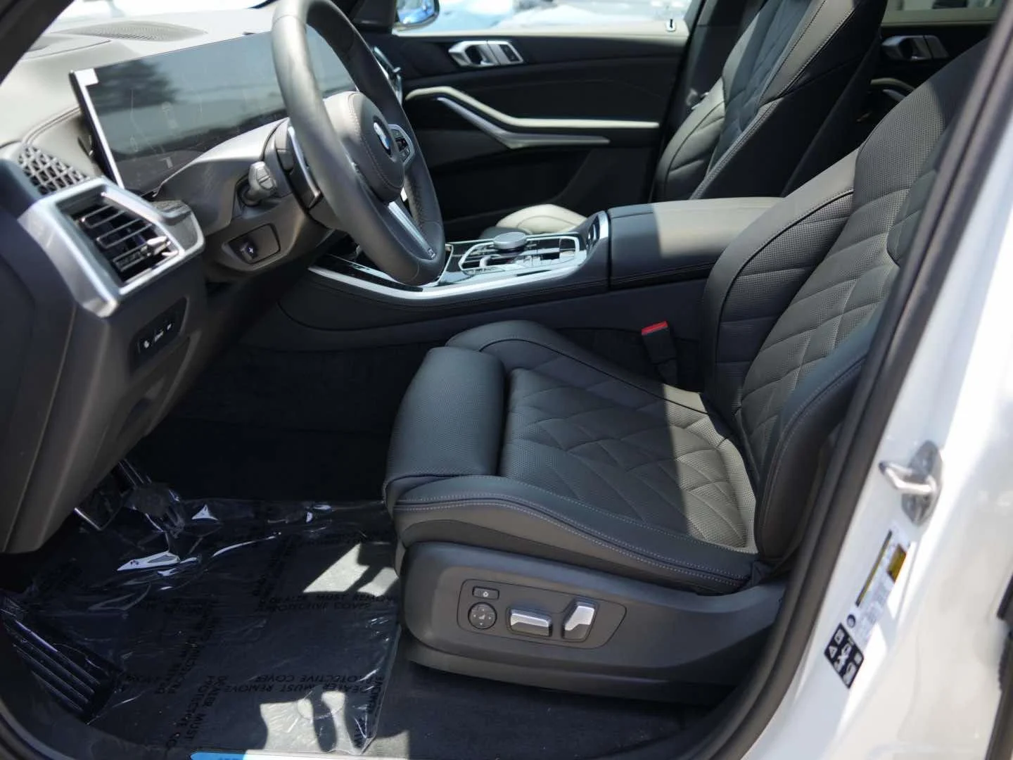 New 2026 Alpine White BMW xDrive40i image 15