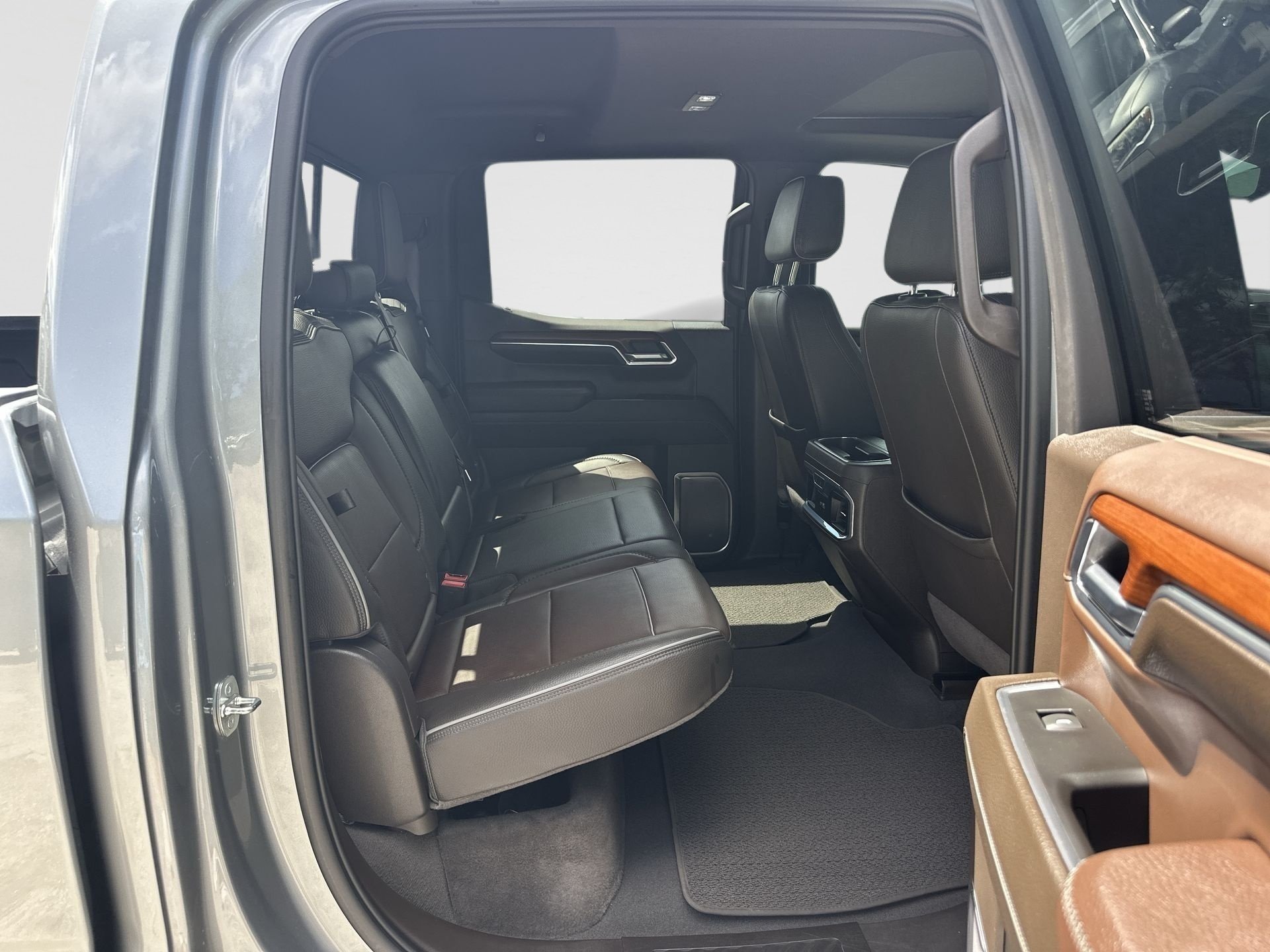 Certified Used 2023 STERLING METALLIC GMC Denali image 27