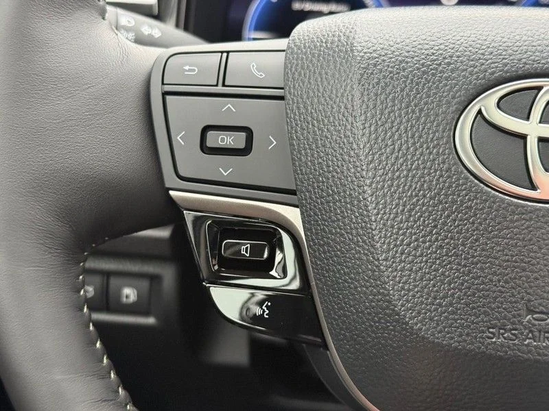 2026 Toyota Camry XLE - Photo 9