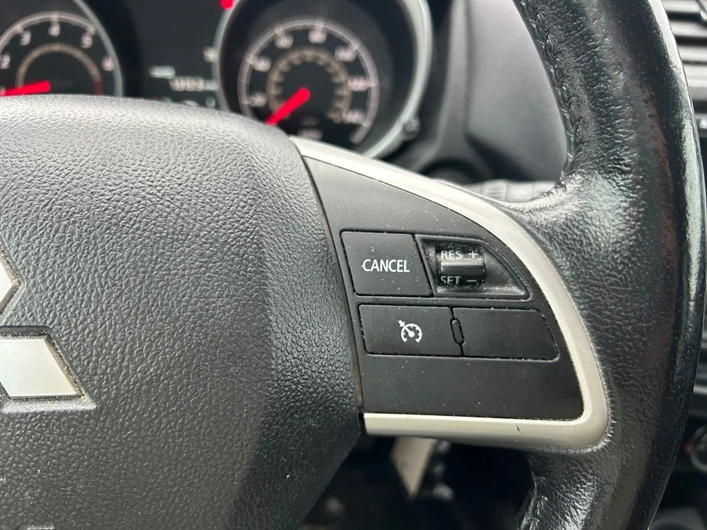 Used 2015  Mitsubishi ES image 17