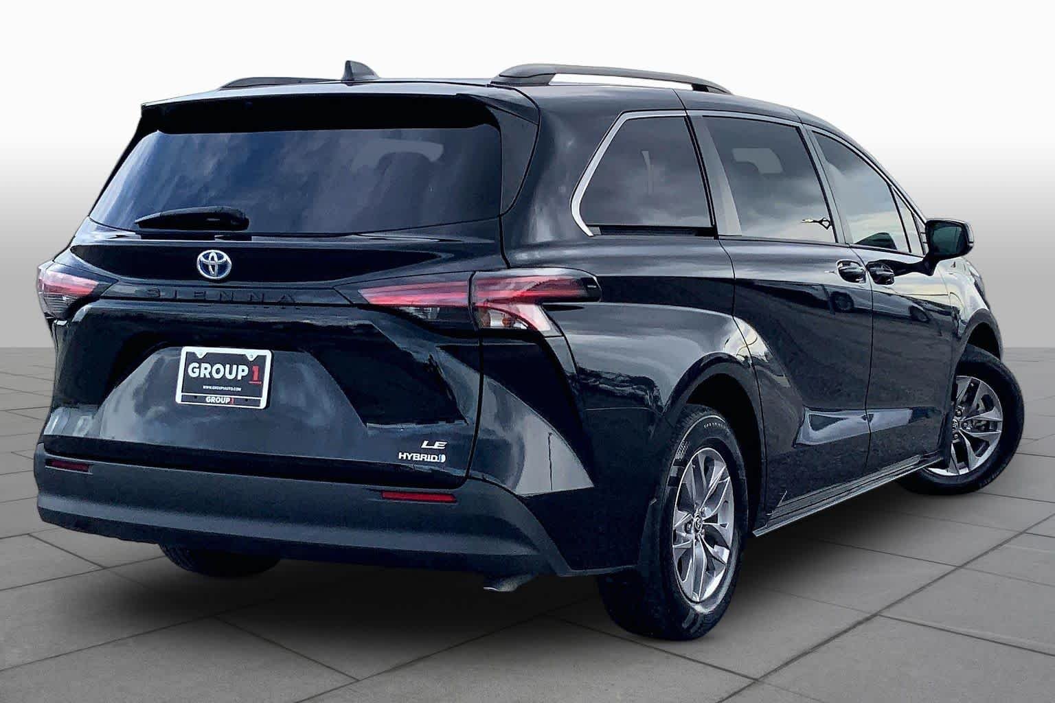 Used 2022 Midnight Black Metallic Toyota LE image 13