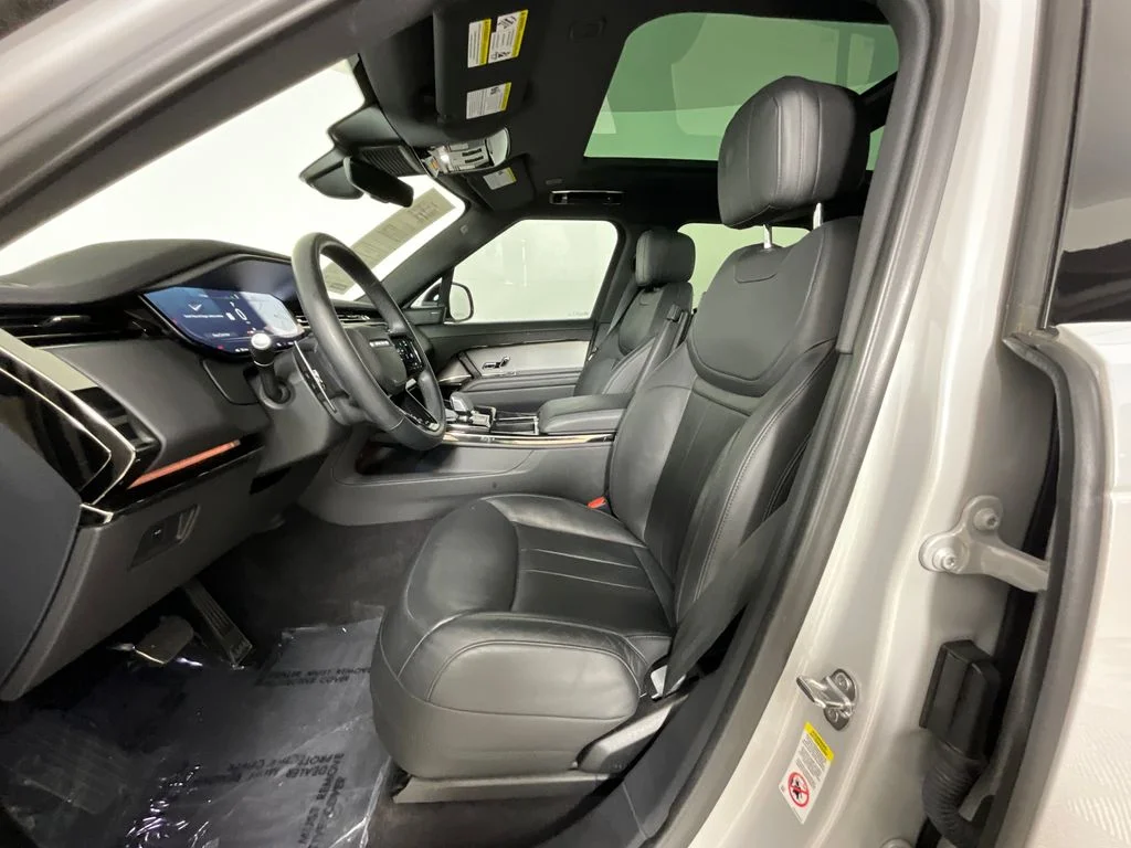 Used 2024 Gray Land Rover Dynamic SE image 16