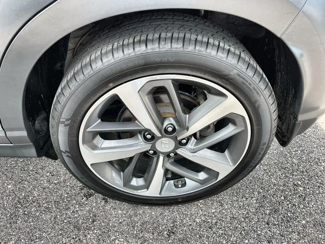Used 2021 Silver Hyundai Limited image 21
