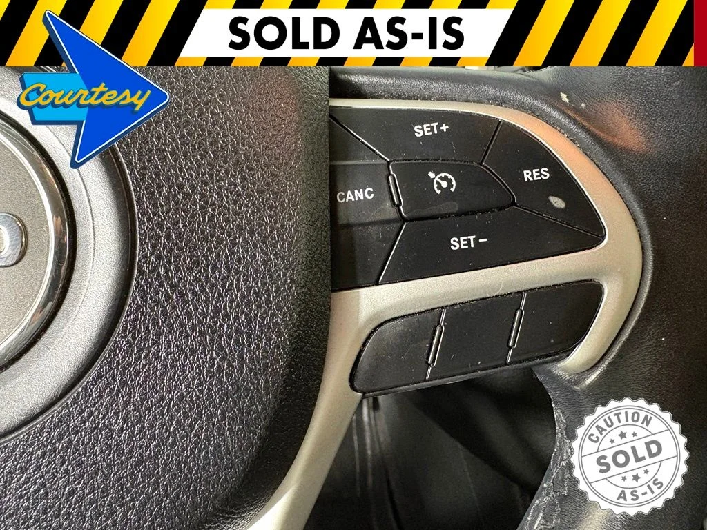 Used 2018 Silver Jeep Latitude Plus image 25