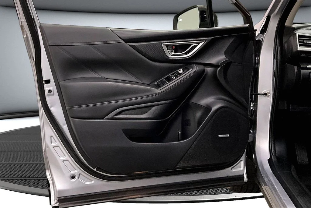 Used 2021 Silver Subaru Limited image 20