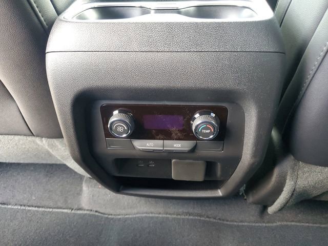 2025 Chevrolet Traverse LT - Photo 16