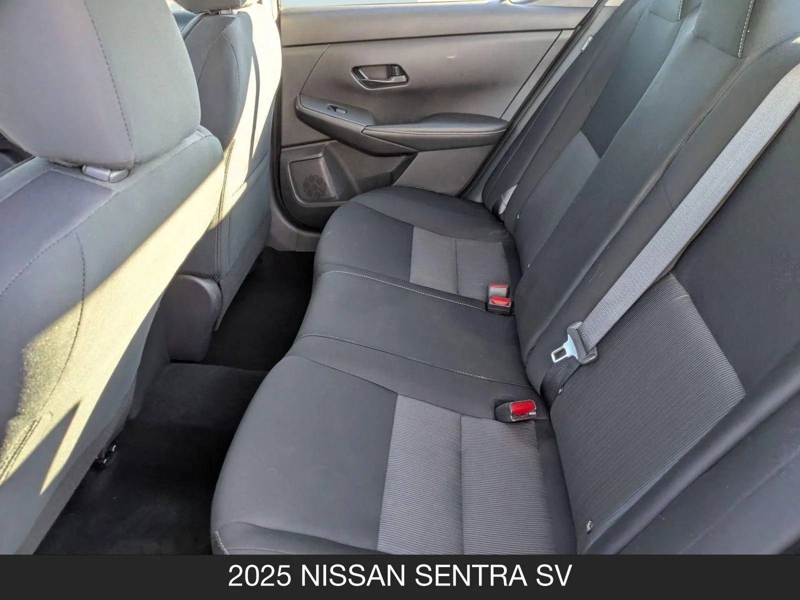2025 Nissan Sentra SV - Photo 15