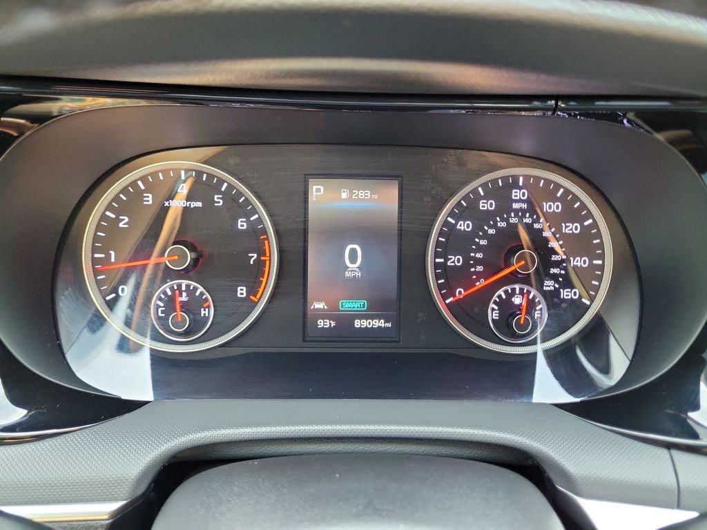 Used 2024 White Kia GT-Line image 23
