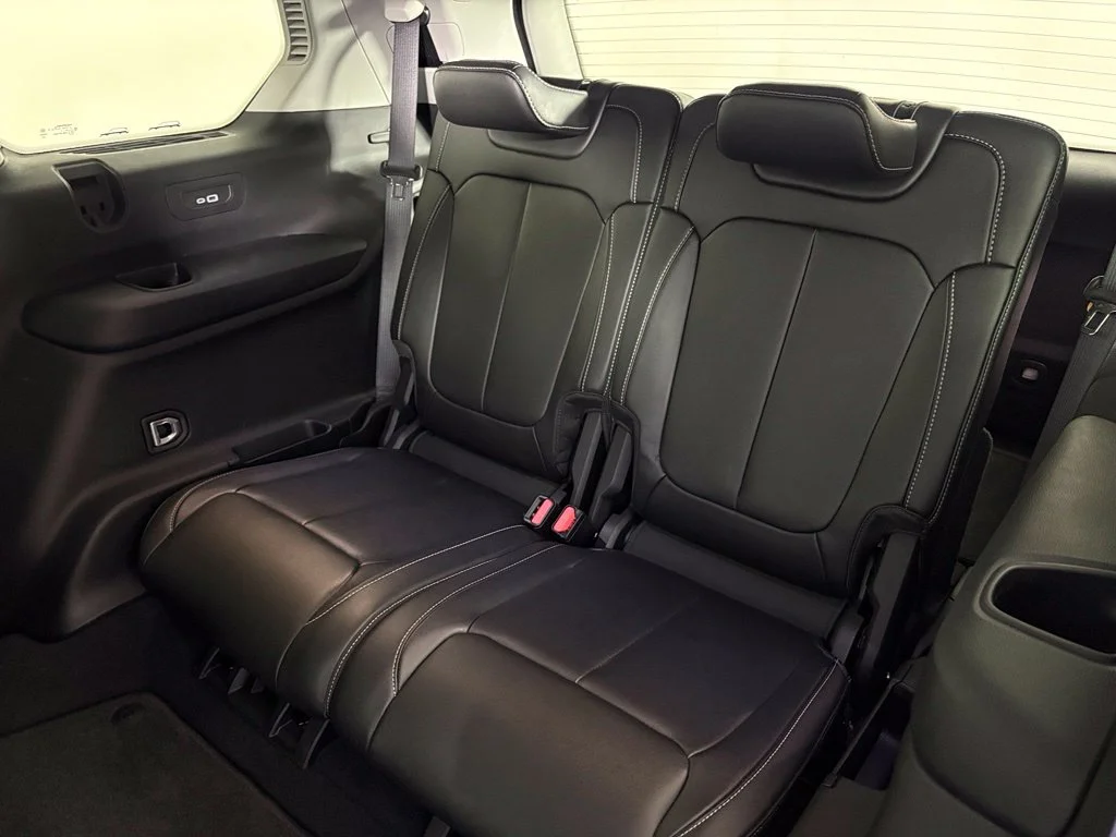 Used 2022 Black Jeep Limited image 36