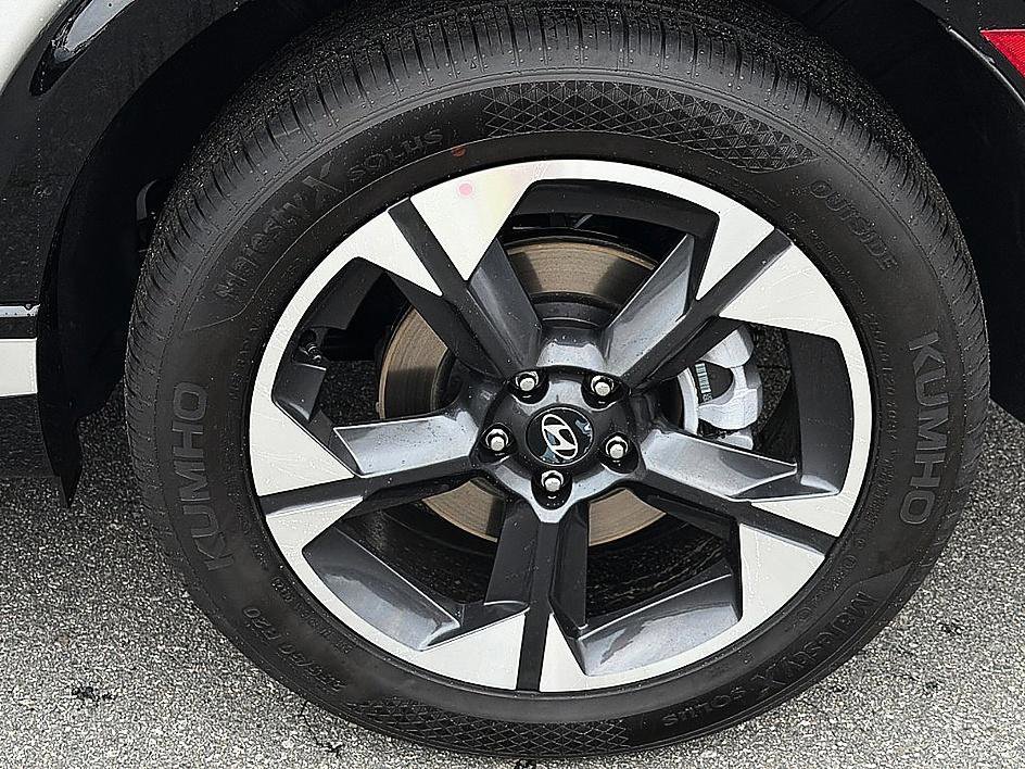 New 2026 Typhoon Silver Metallic Hyundai Limited FWD image 5