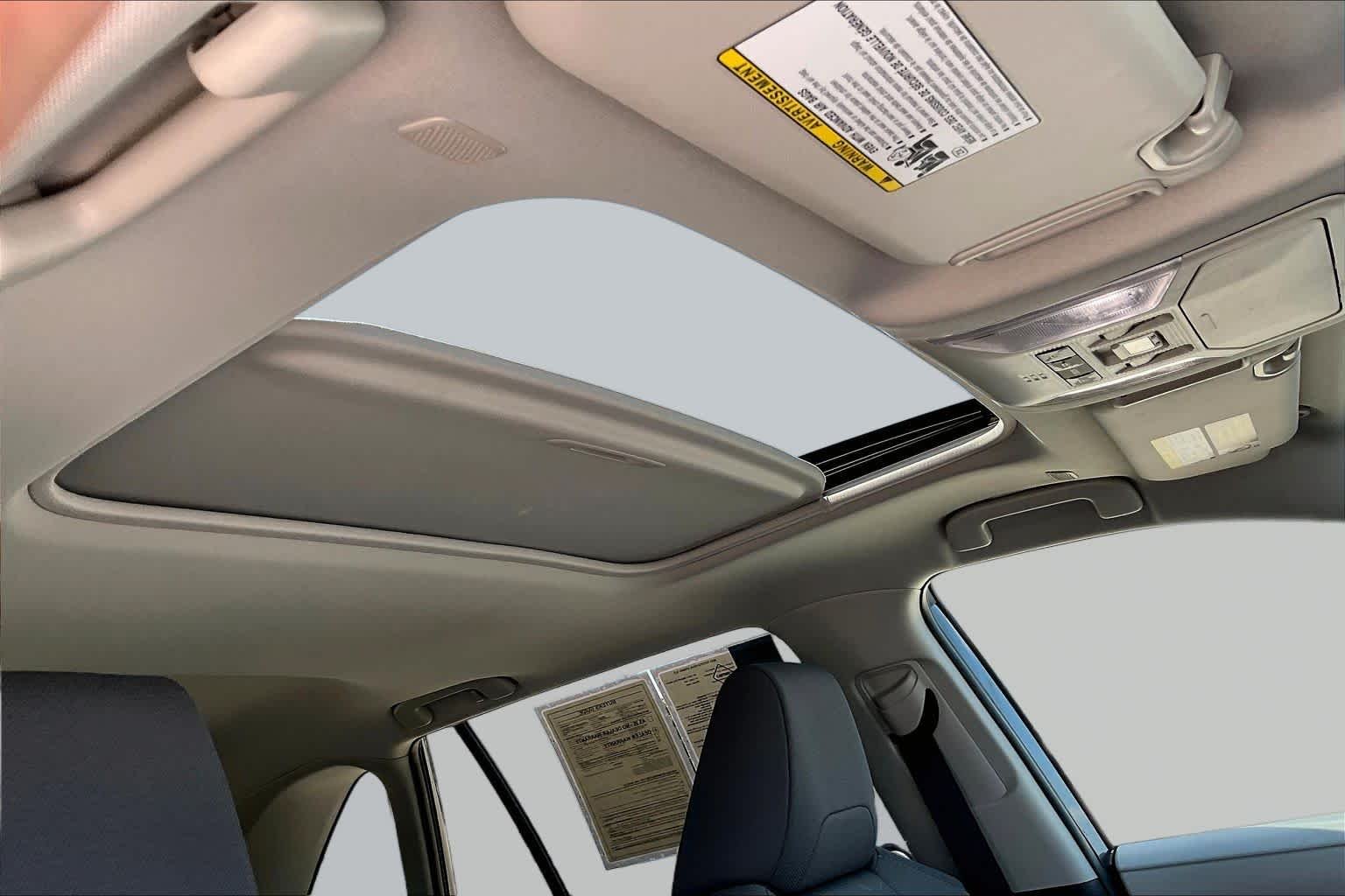 2023 Toyota RAV4 XLE - Photo 14