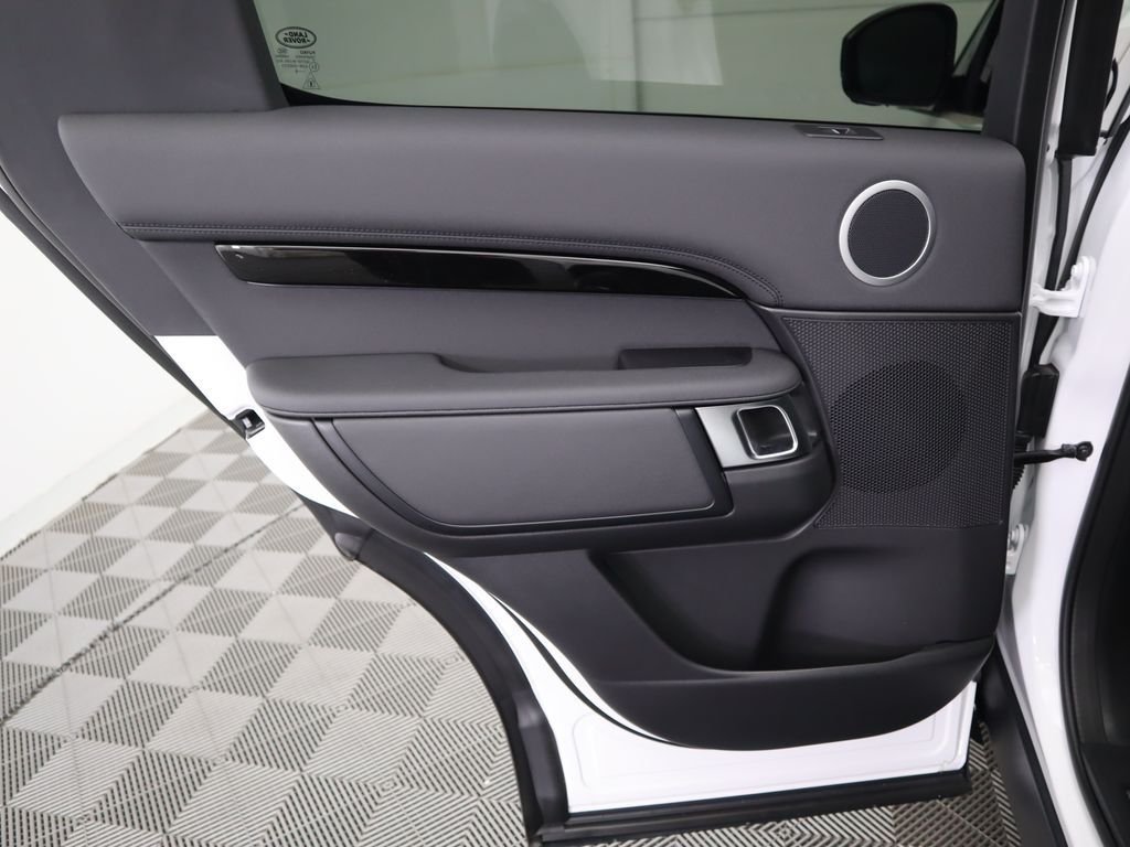 Used 2025 Fuji White Land Rover S image 29