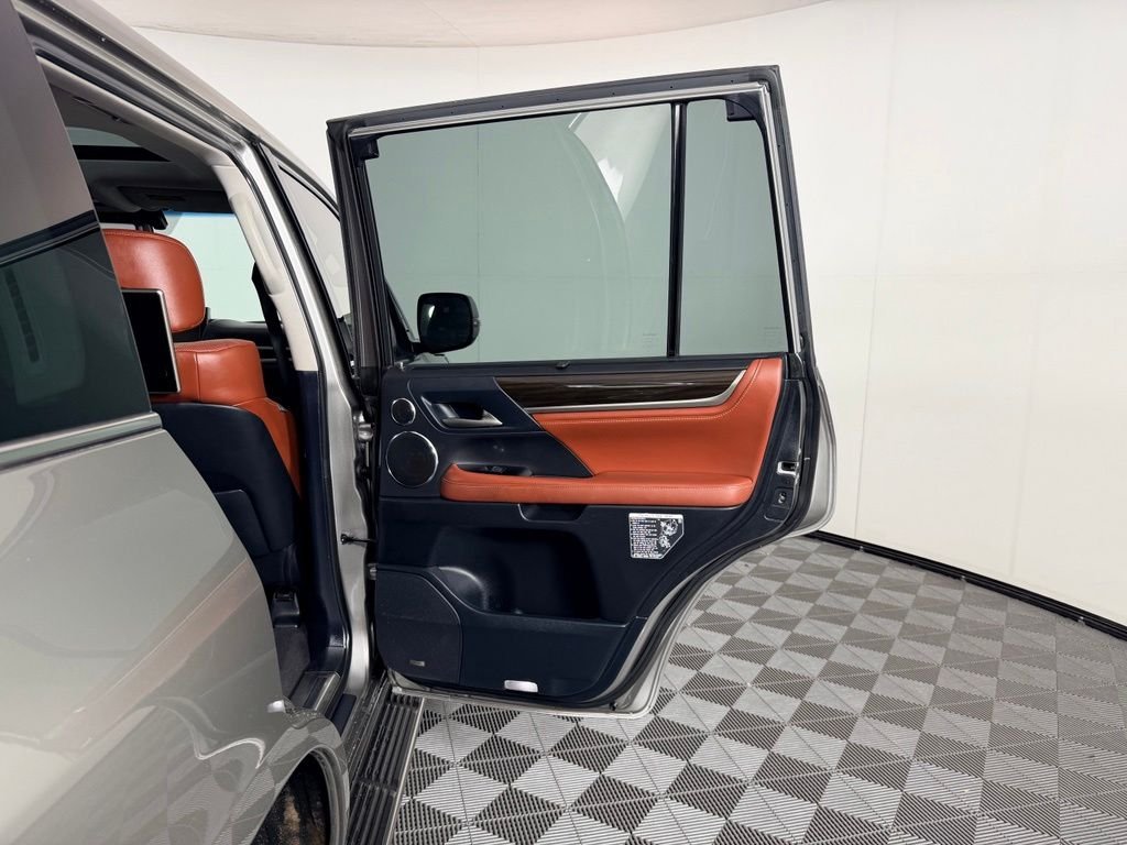 Used 2019 Silver Lexus 570 image 26