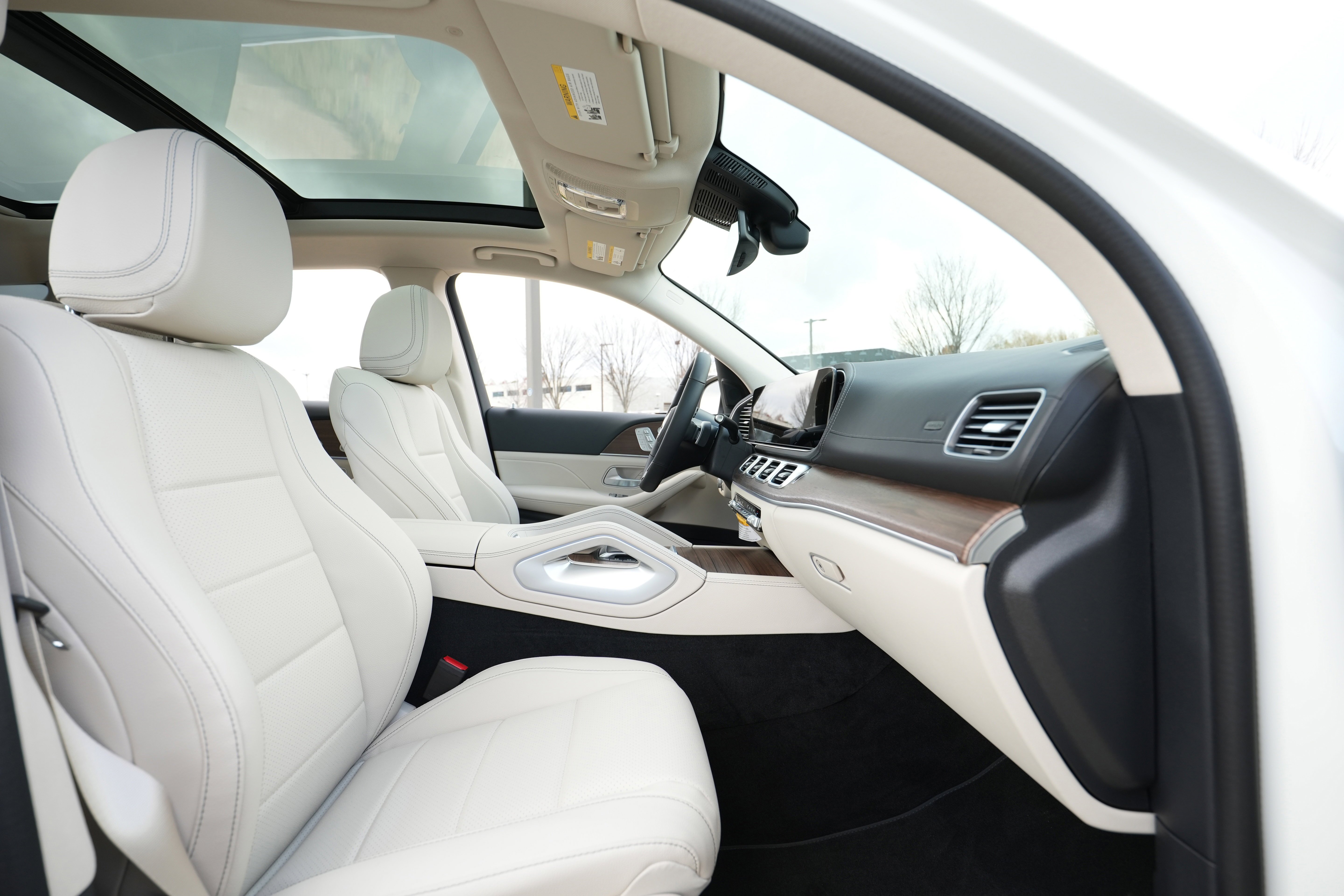 Used 2026 Polar White Mercedes-Benz GLE 350 image 41