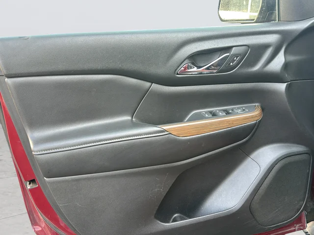 Used 2018 Red GMC SLE-1 image 23