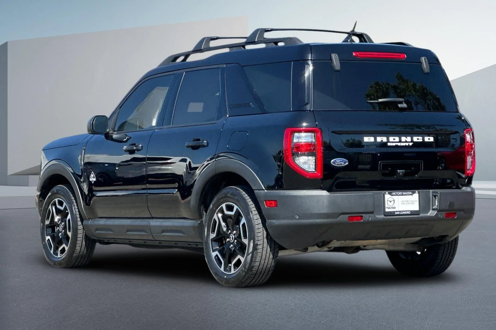 Used 2023 Black Ford Outer Banks image 6