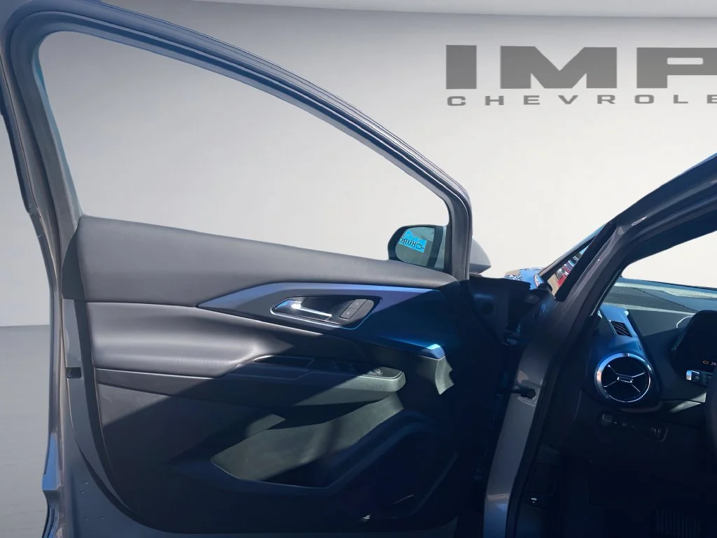 Used 2024 Sterling Gray Metallic Chevrolet 2LT image 17