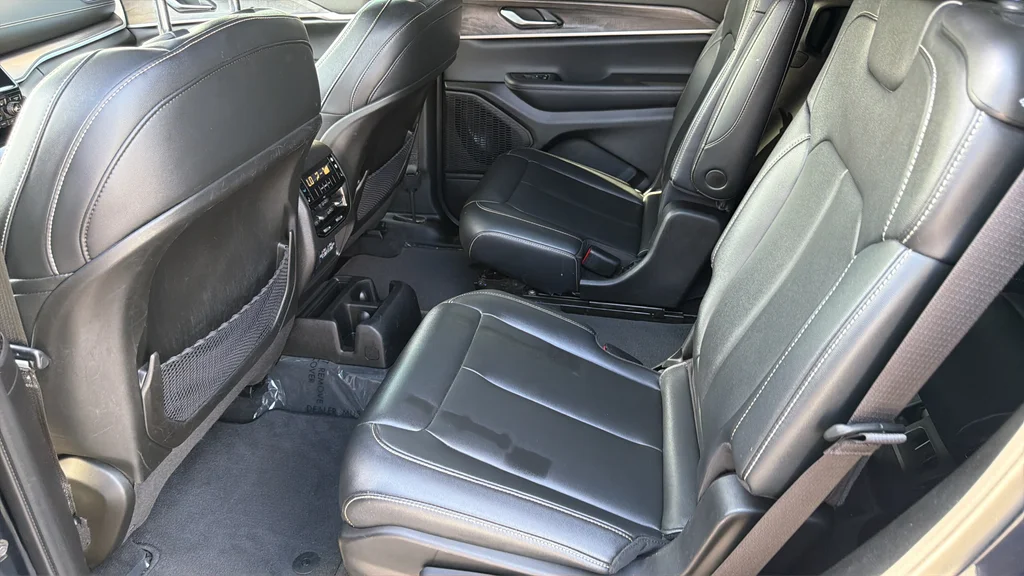 Used 2024 Black Jeep Limited image 19