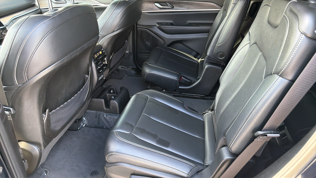 Used 2024 Black Jeep Limited image 19