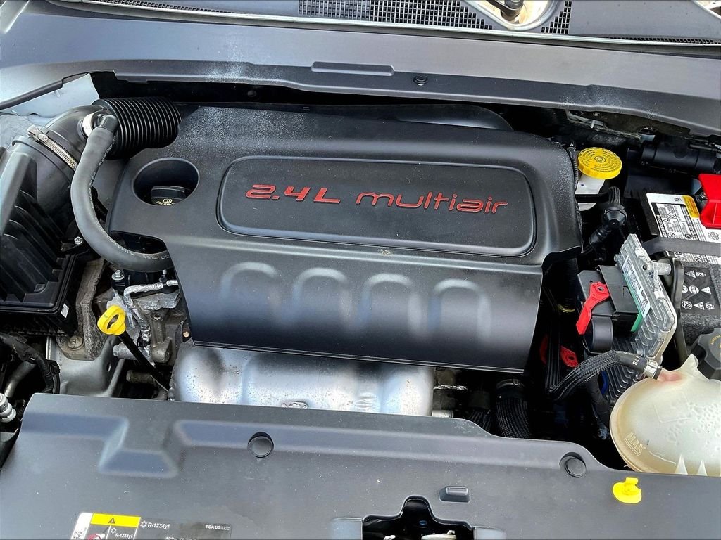 Used 2022 White Jeep Limited image 31