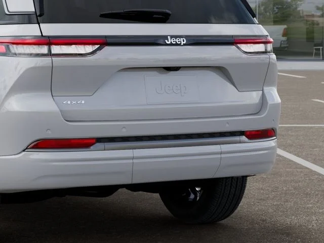 New 2026 Bright White Clear-Coat Exterior Paint Jeep Limited Reserve image 13
