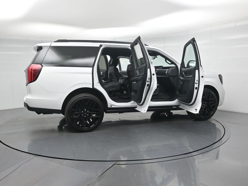 New 2026 Oxford White Ford Platinum image 3