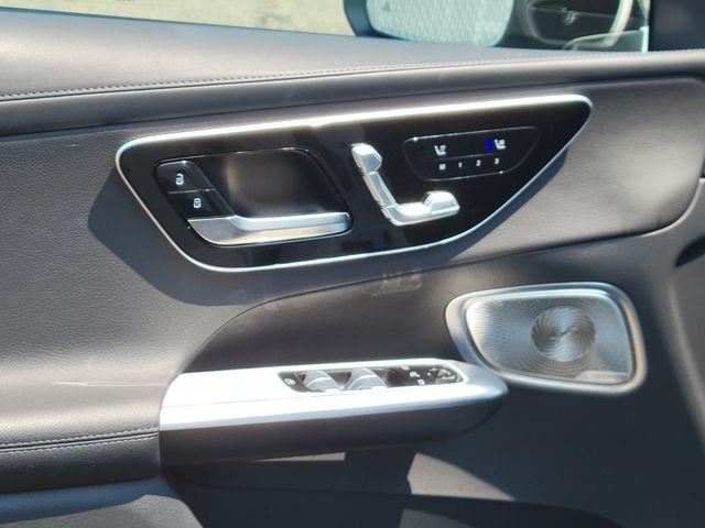 Certified Used 2023  Mercedes-Benz GLC 300 image 18