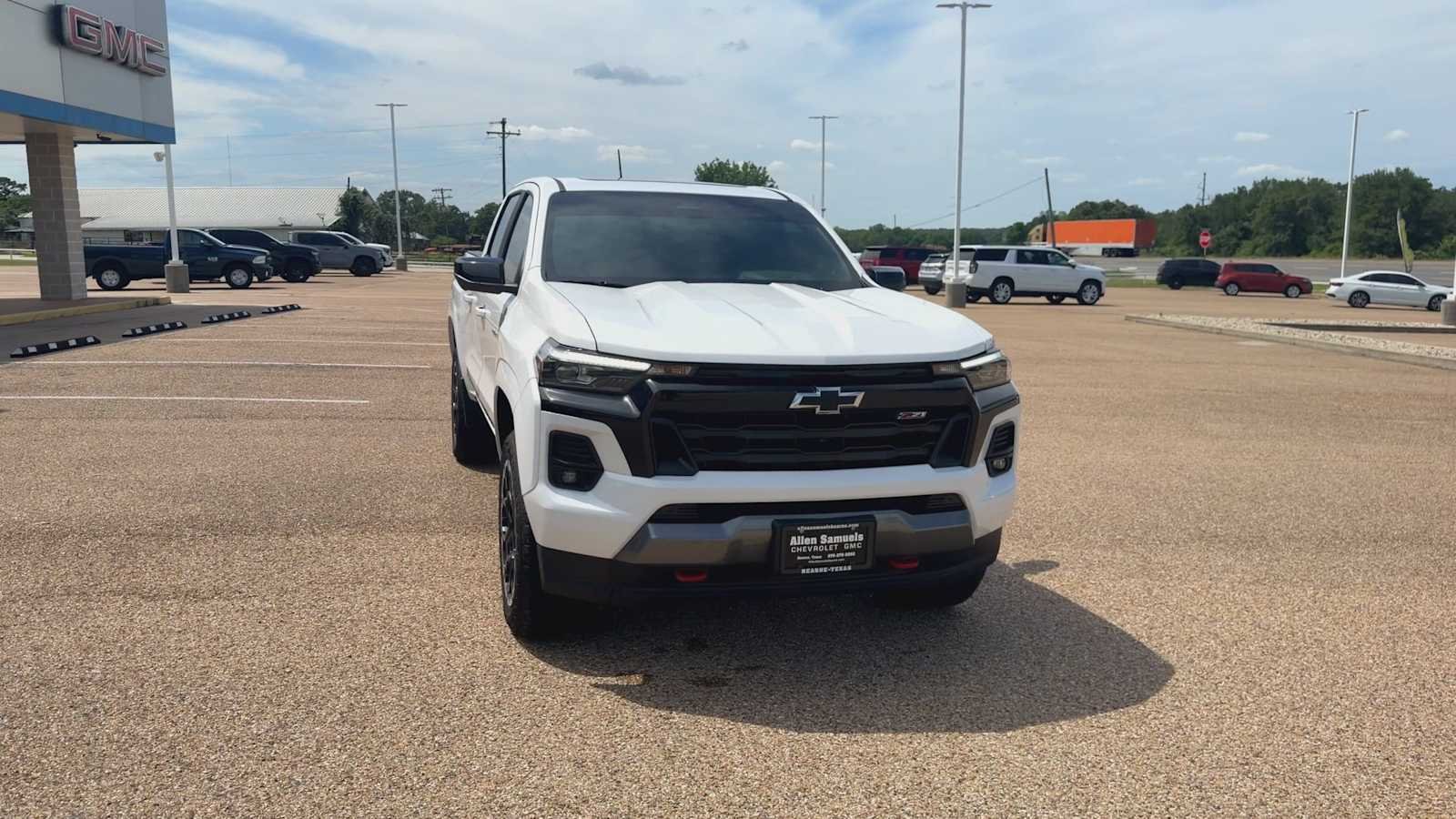 Used 2026 Summit White Chevrolet 4WD Z71 image 3