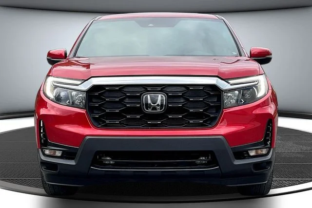 Used 2024 Red Honda EX-L image 2