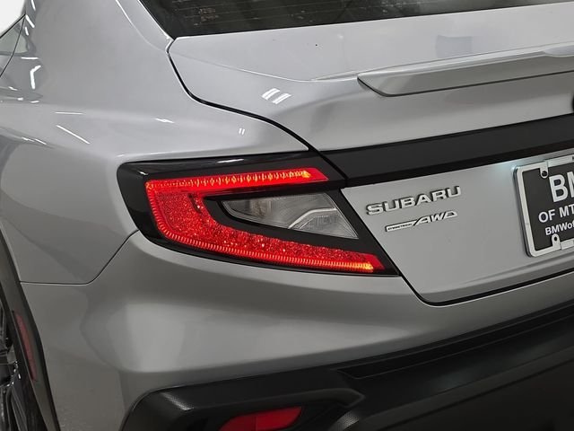 Used 2023 Ice Silver Metallic Subaru Limited image 33