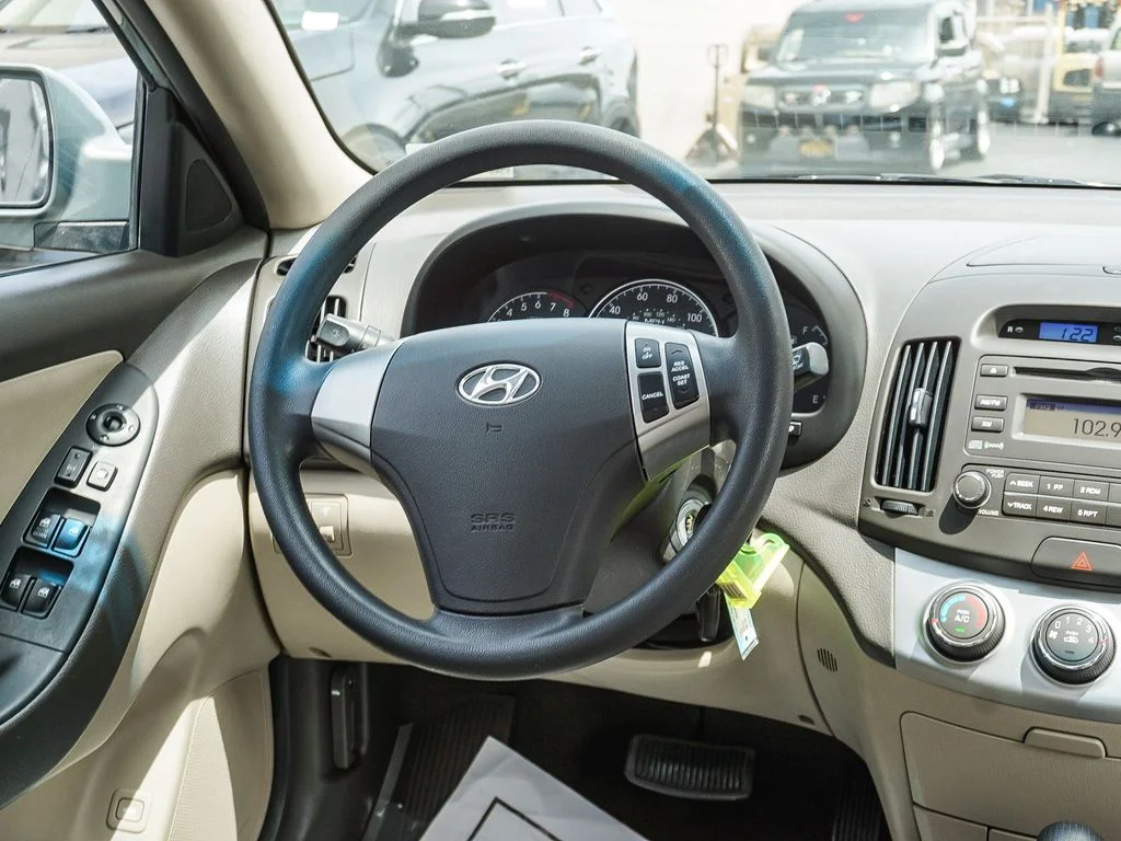 Used 2010 Beige Hyundai GLS image 17