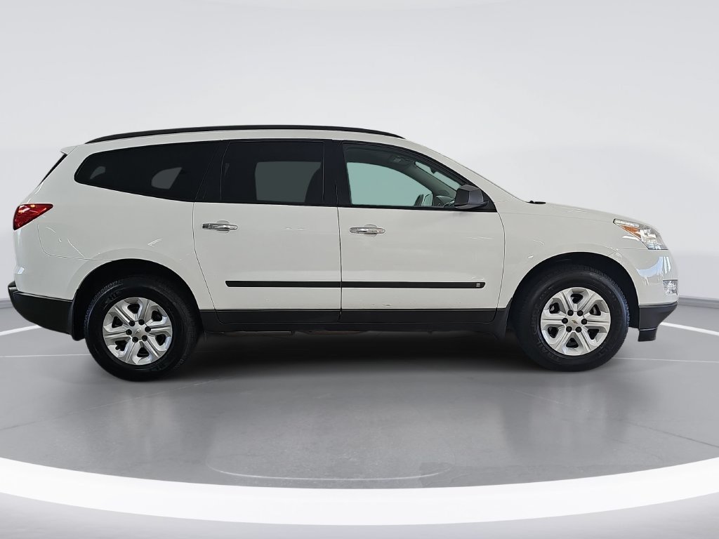 Used 2009 Chevrolet Traverse LS with VIN 1GNER13D19S166178 for sale in Hudsonville, MI
