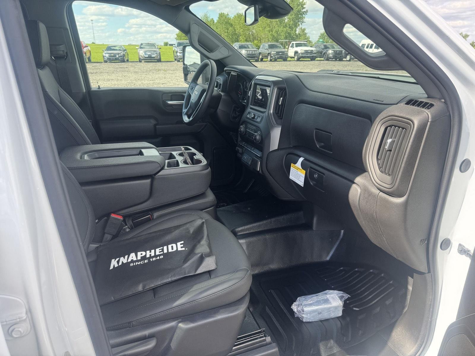 New 2026 Summit White Chevrolet Work Truck image 11