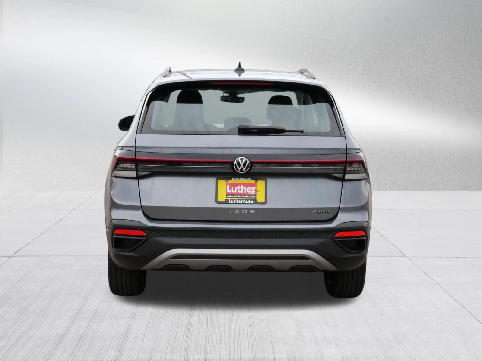 Used 2025 Platinum Gray Metallic Volkswagen S image 6