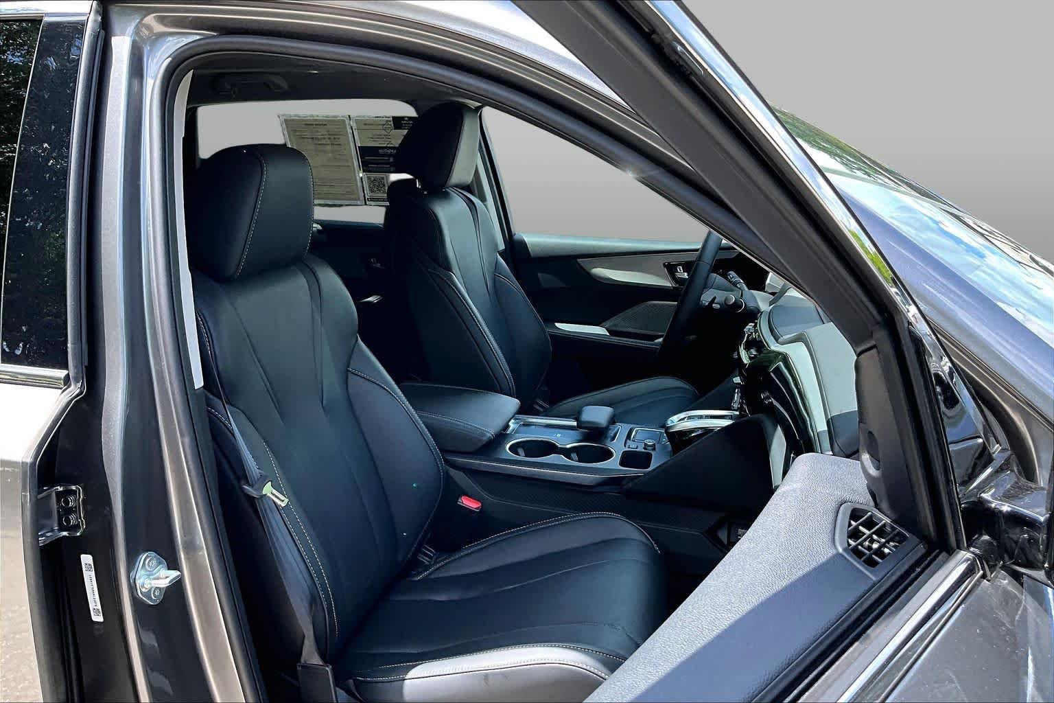 Used 2024 Liquid Carbon Metallic Acura w/Technology Package image 9
