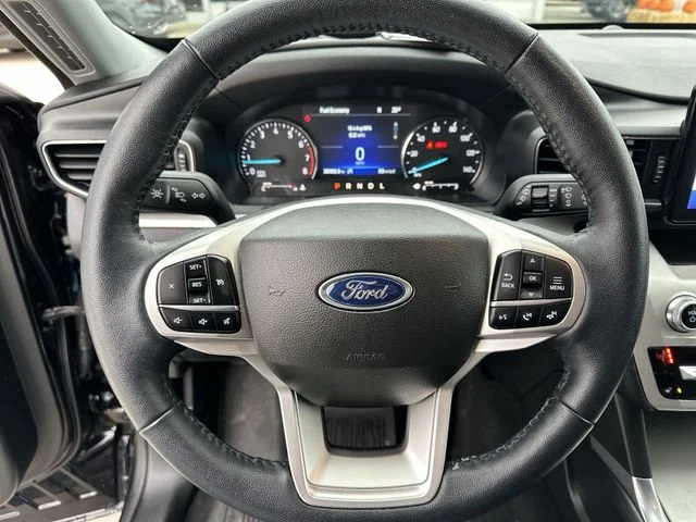 Used 2023 Black Metallic Ford XLT image 16