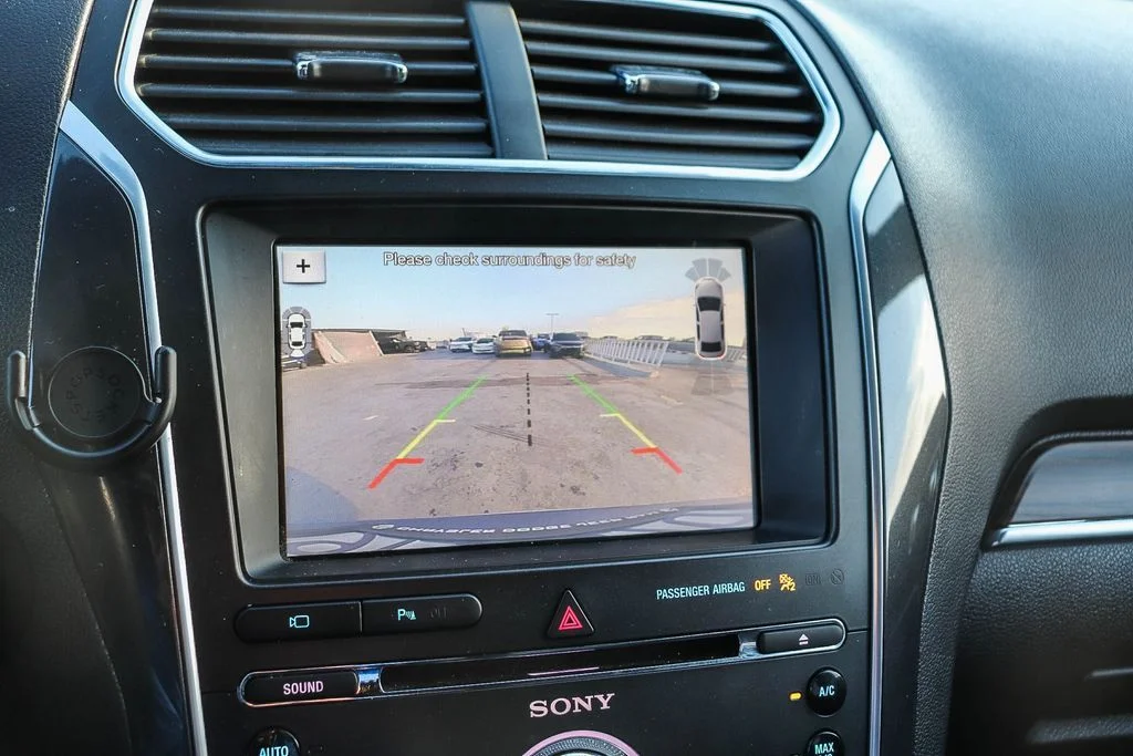 Used 2017 Gray Ford Limited image 27