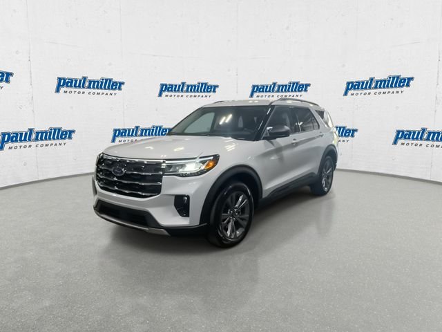 New 2026 Space White Metallic Ford Active image 4