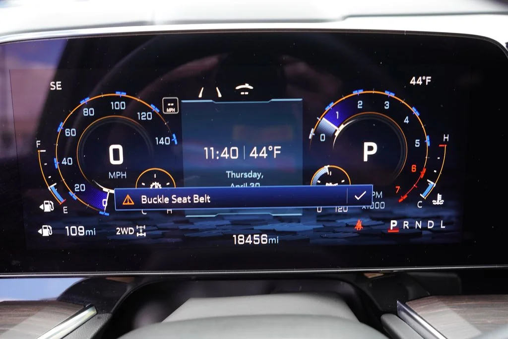 Used 2025 Summit White Chevrolet LT image 37