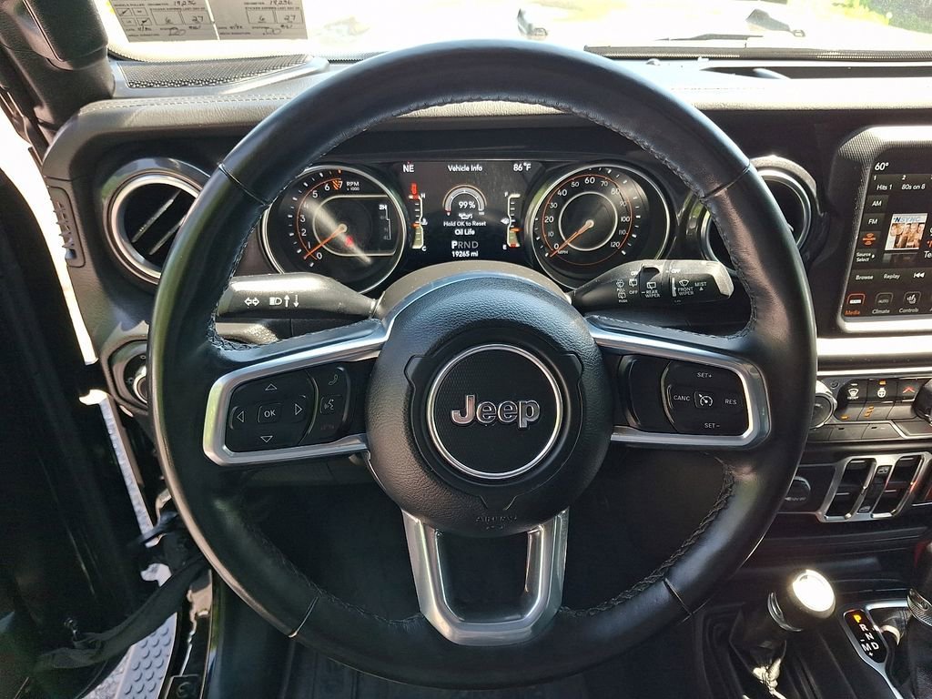 Used 2022 Black Jeep Sahara Altitude 4x4 image 19