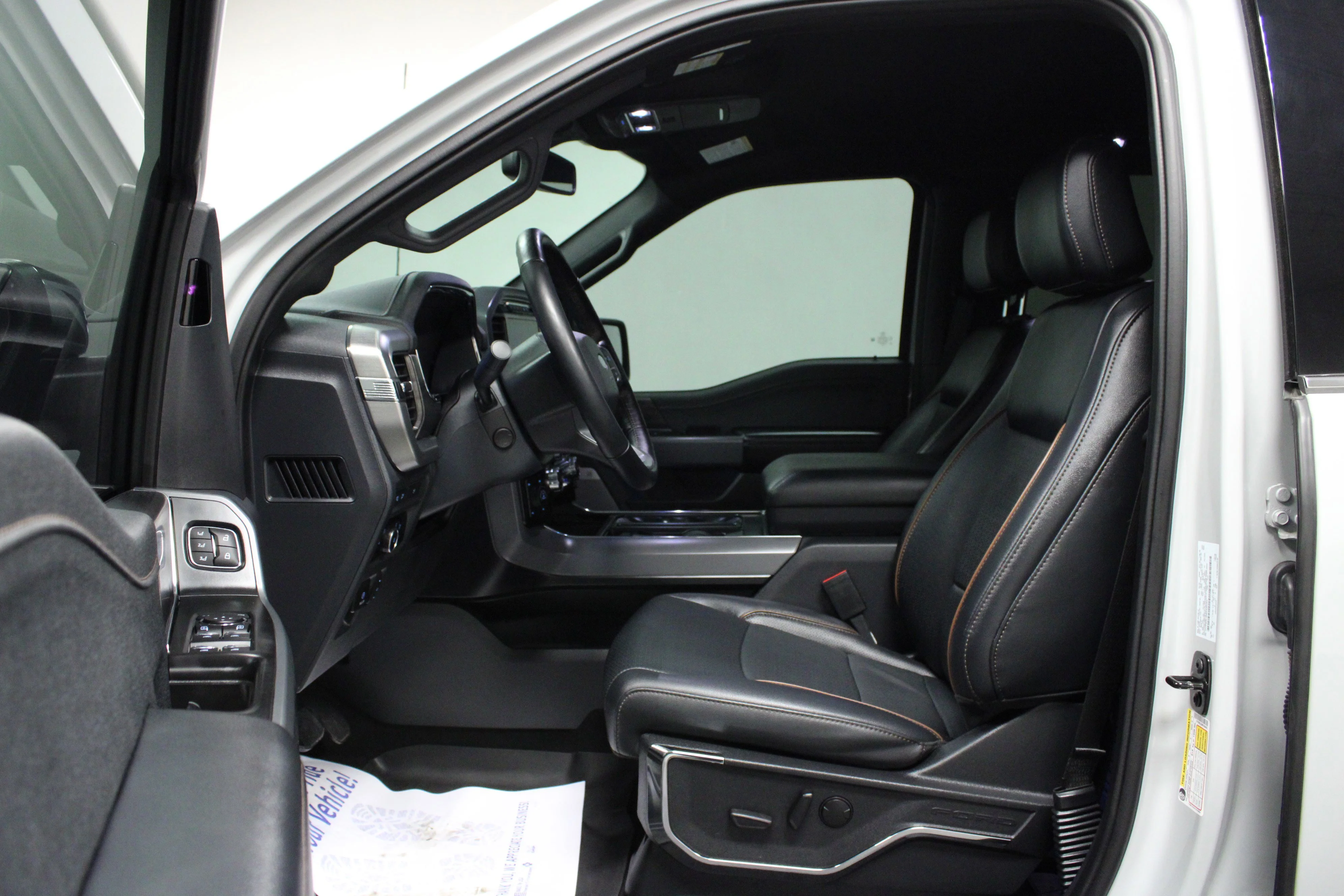 Used 2024 Avalanche Ford LARIAT image 12