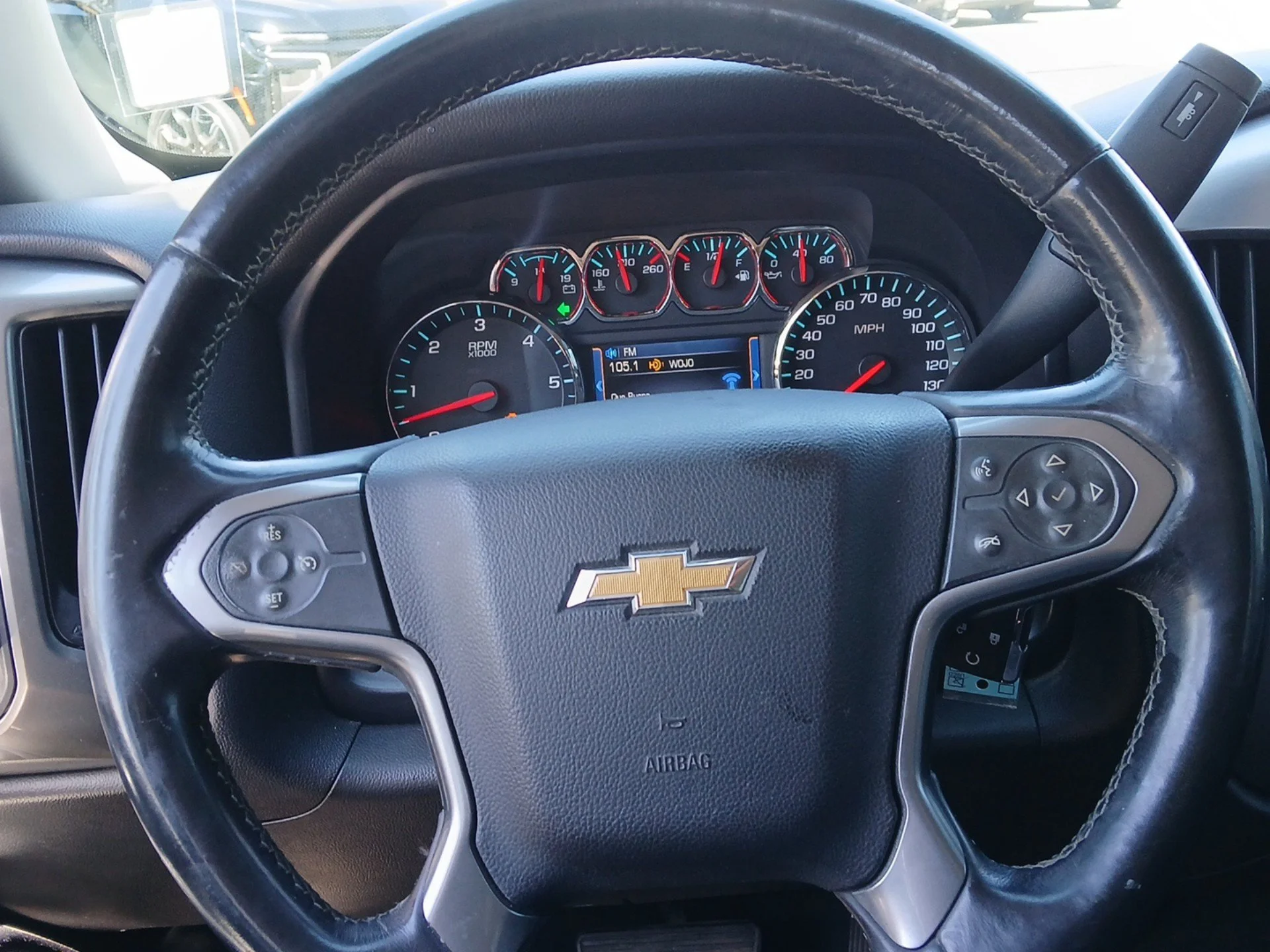 Used 2014 Silver Ice Metallic Chevrolet LT image 11