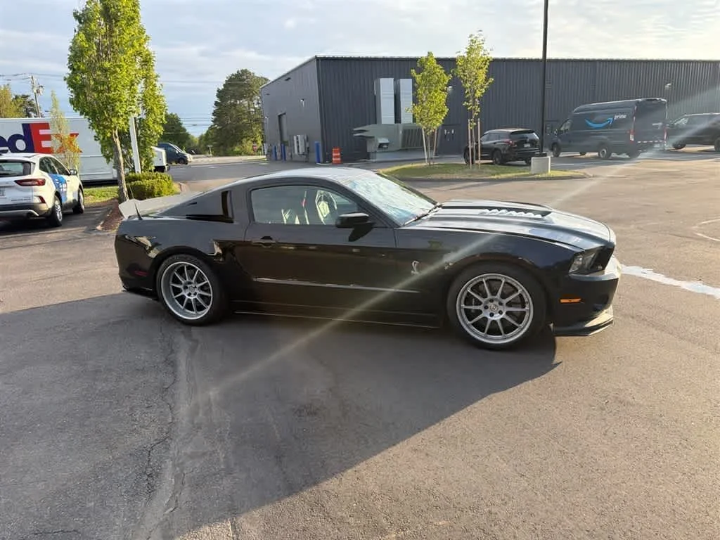 Used 2014 Black Ford Shelby GT500 image 5