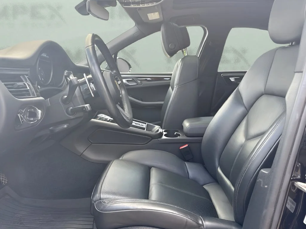 Used 2023  Porsche  image 41