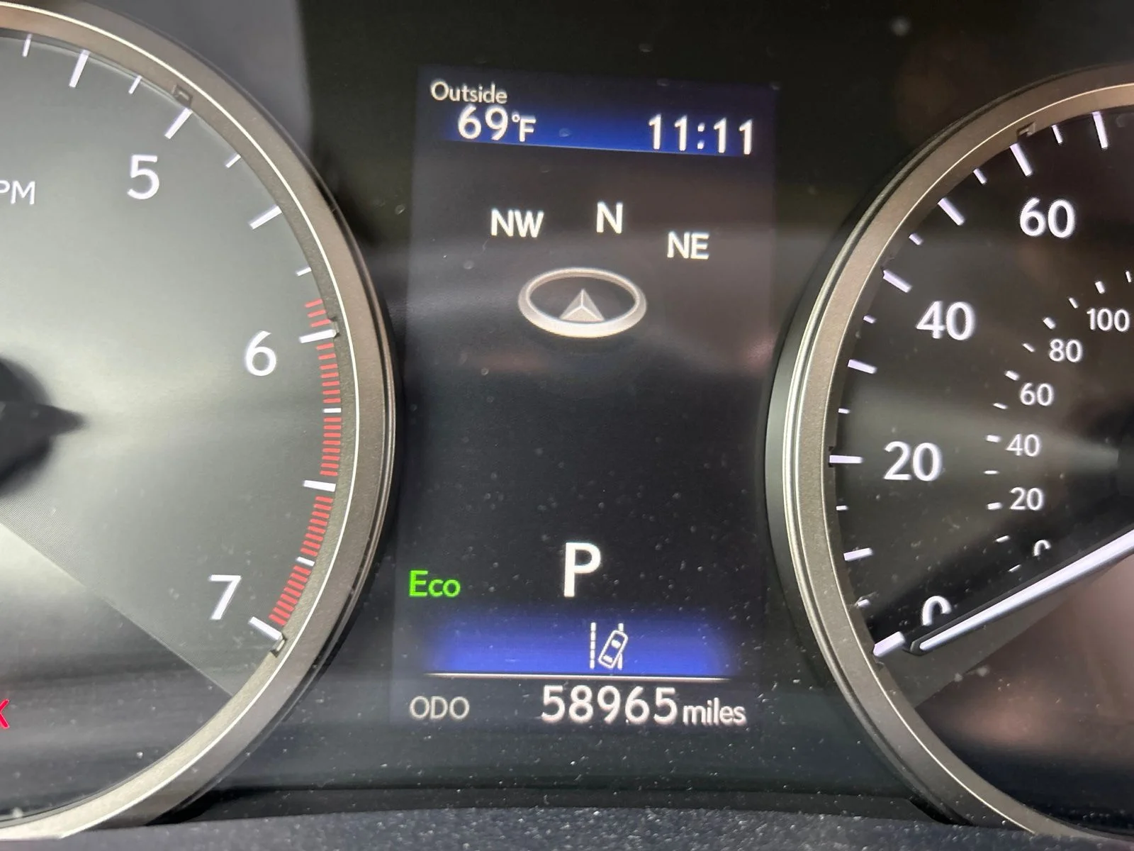 Used 2019 Silver Lining Metallic Lexus 300 Base image 8