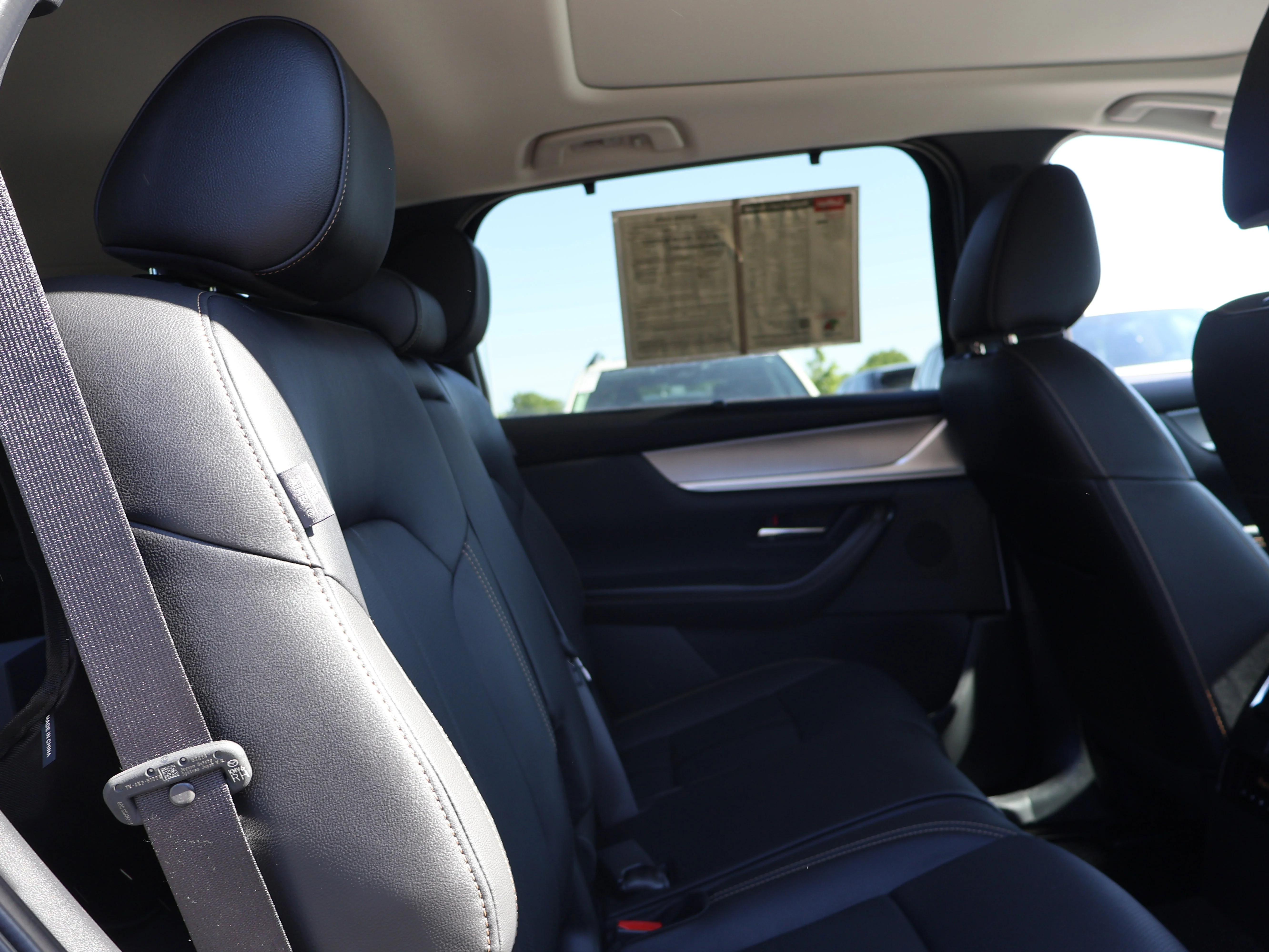 2025 Mazda CX-70 Premium Package - Photo 12