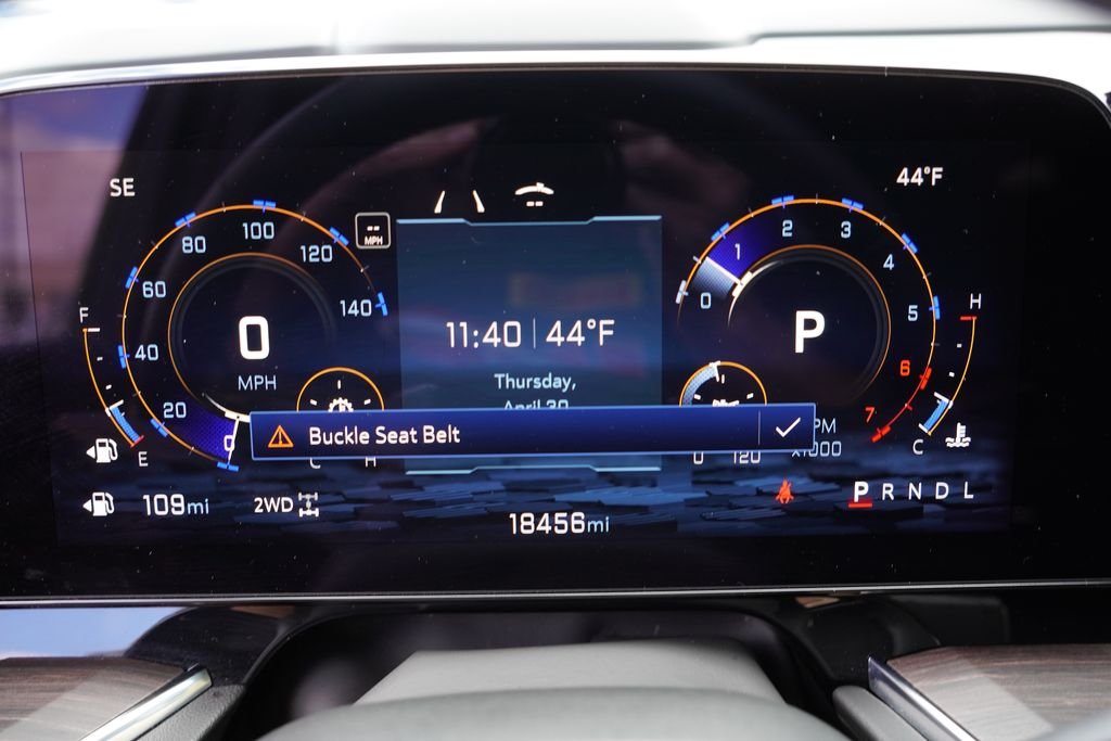 Used 2025 Summit White Chevrolet LT image 37