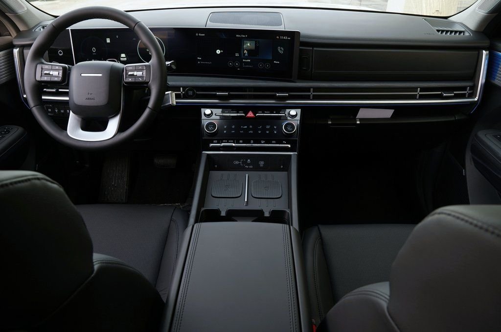 New 2026 Phantom Black Hyundai Limited image 37