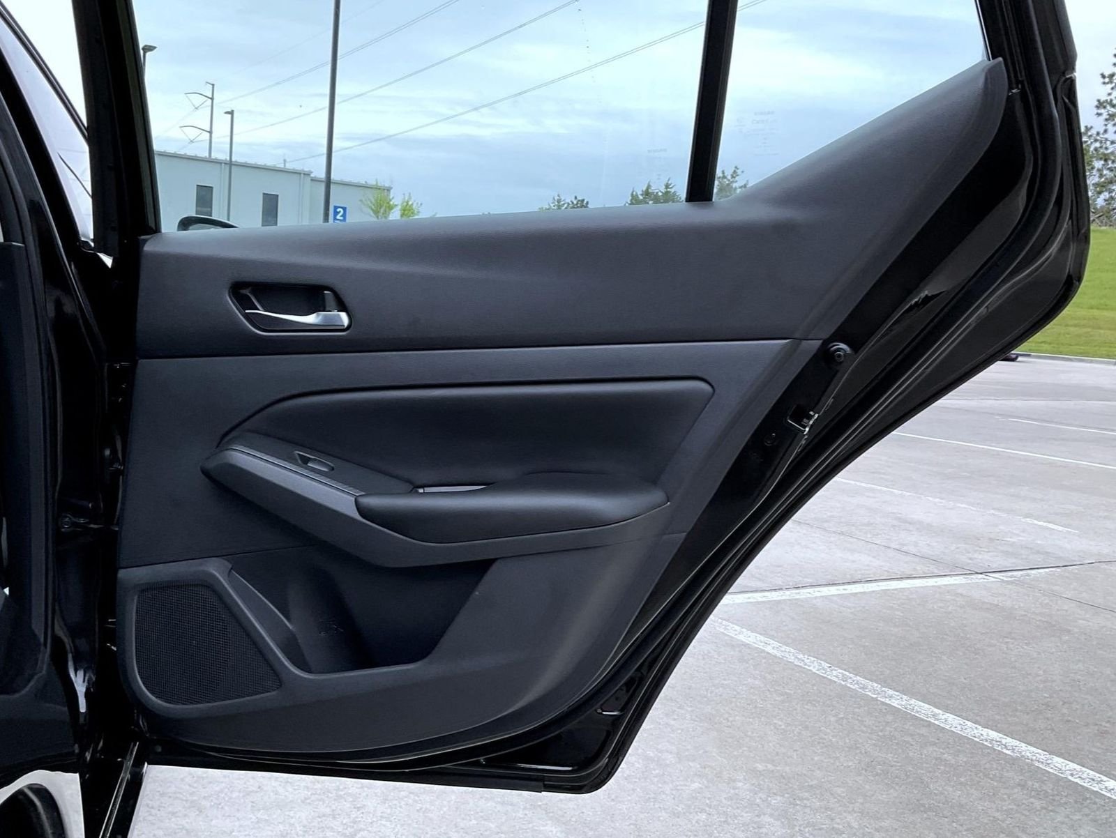 Used 2022 Black Nissan 2.5 S image 18
